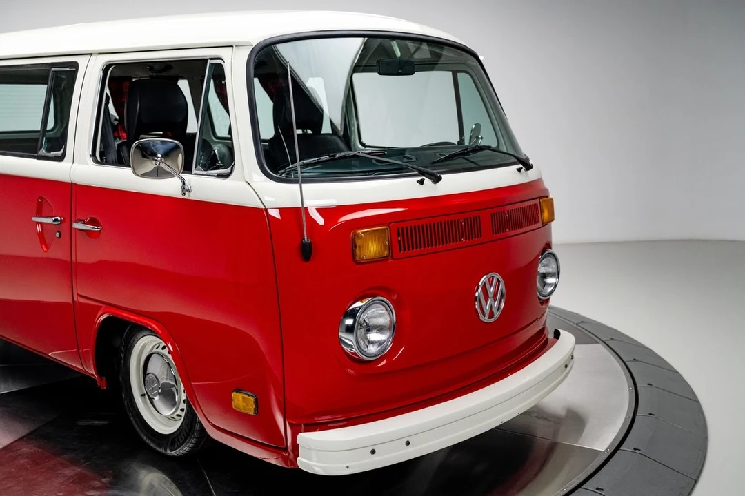 1977 Volkswagen Bay-Window Bus - Image 12 of 31