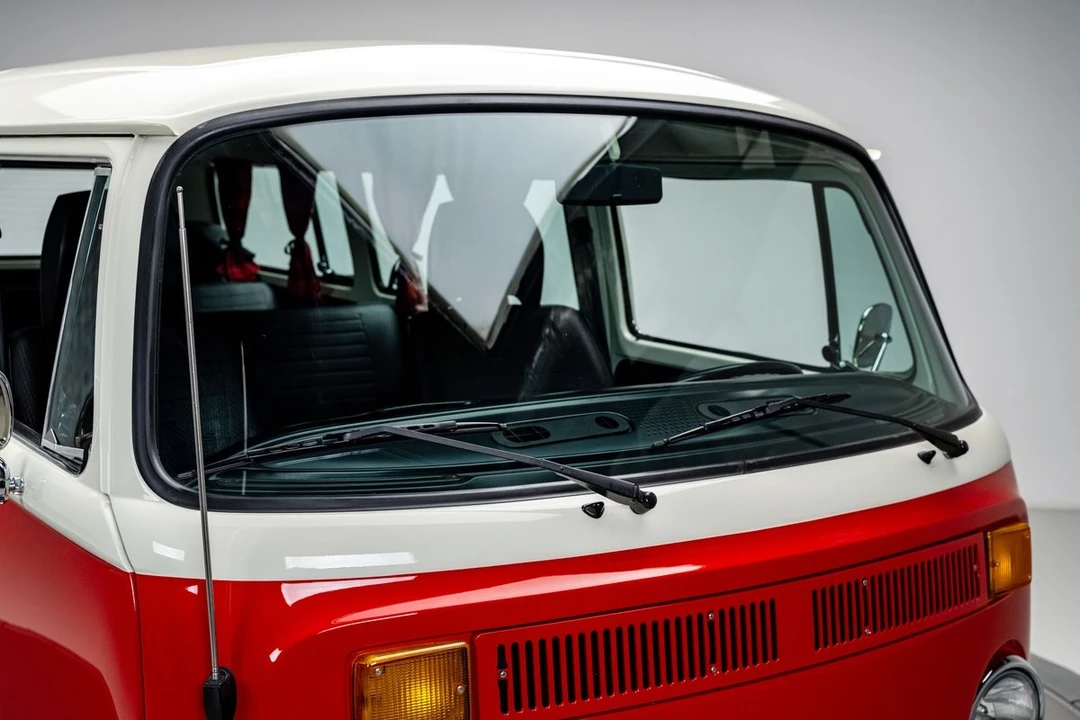1977 Volkswagen Bay-Window Bus - Image 13 of 31