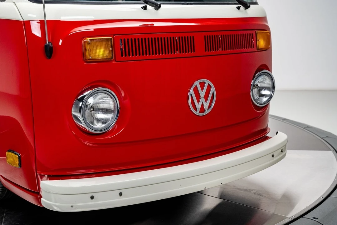 1977 Volkswagen Bay-Window Bus - Image 15 of 31