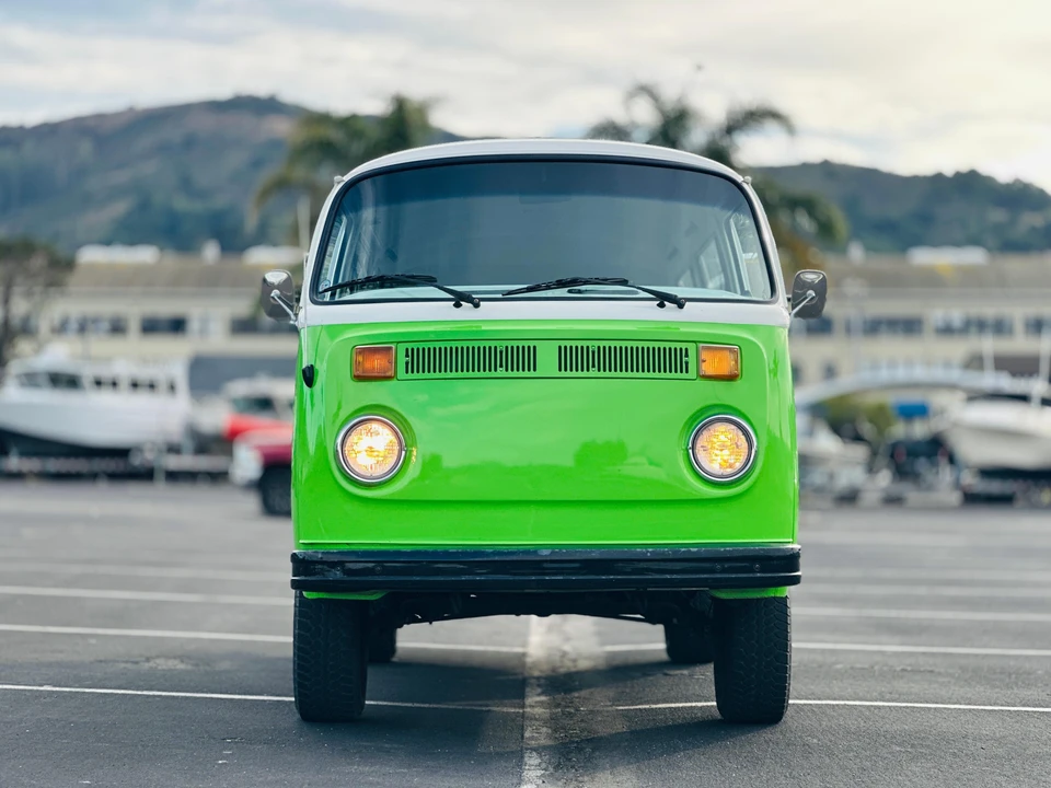1977 Volkswagen Bay-Window Bus - Image 7 of 31