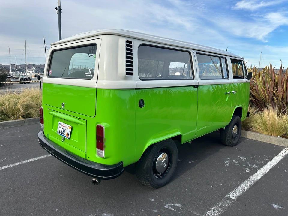 1977 Volkswagen Bay-Window Bus - Image 26 of 31