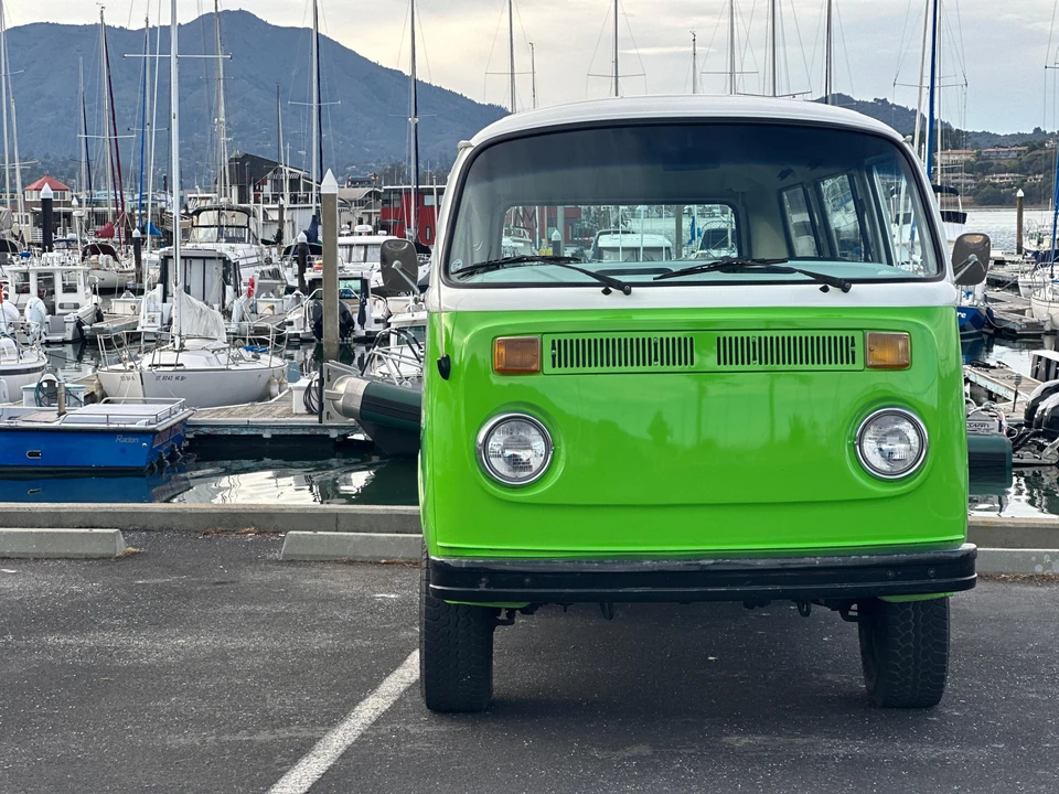 1977 Volkswagen Bay-Window Bus - Image 9 of 31
