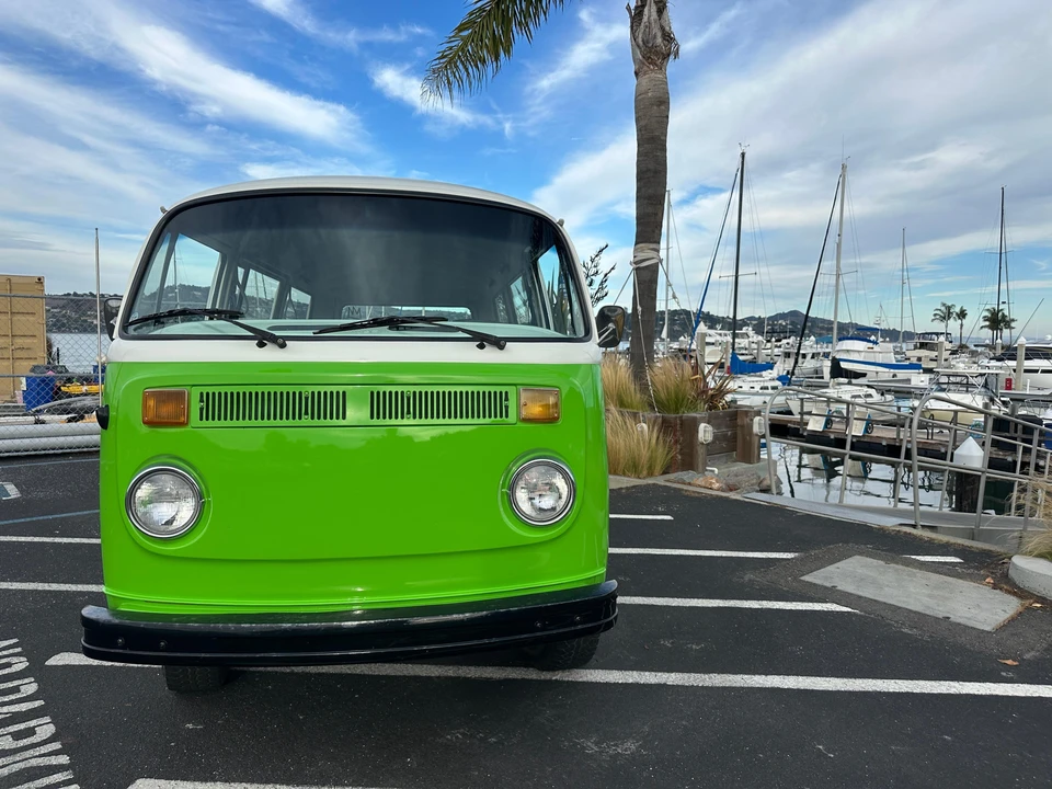1977 Volkswagen Bay-Window Bus - Image 6 of 31