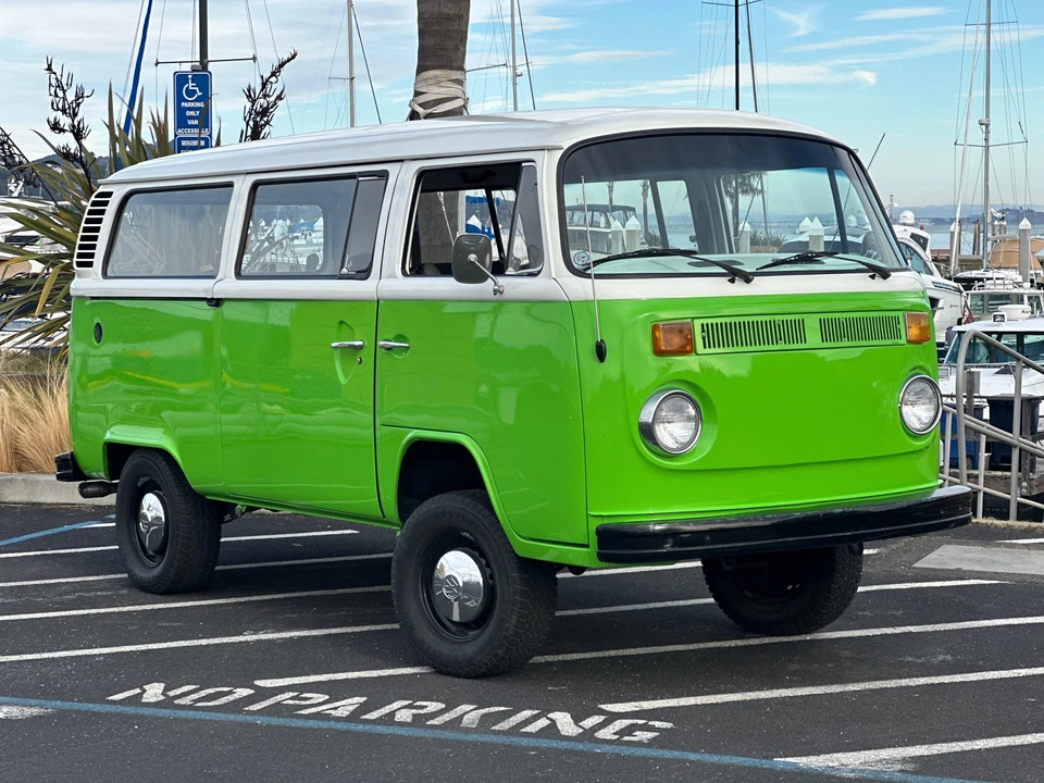 1977 Volkswagen Bay-Window Bus - Image 29 of 31