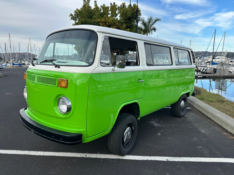 1977 Volkswagen Bay-Window Bus - Image 12 of 31
