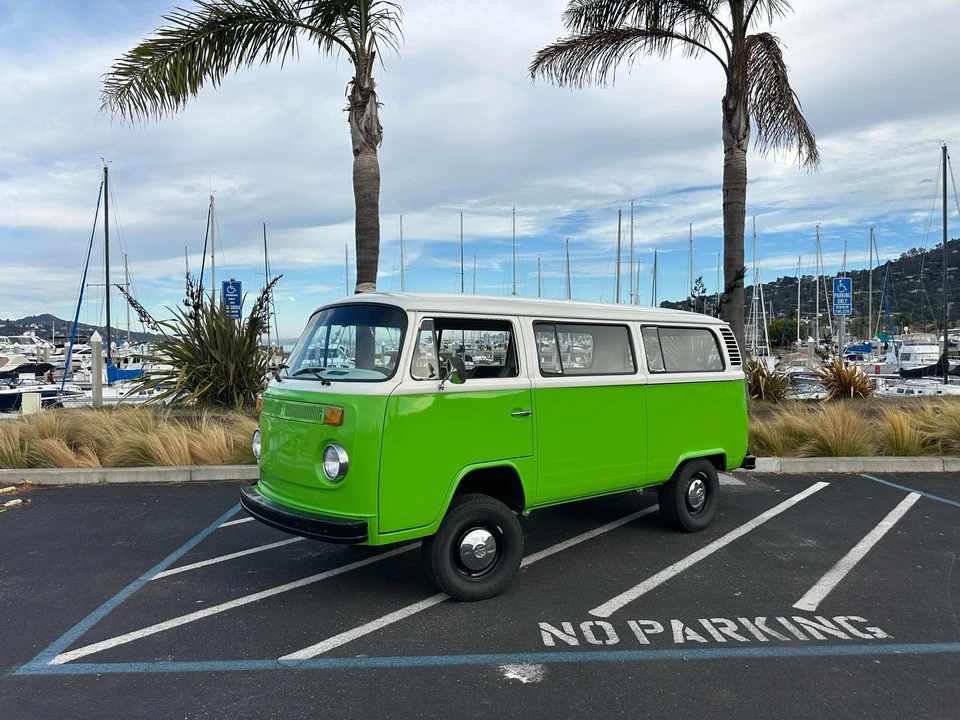 1977 Volkswagen Bay-Window Bus - Image 15 of 31