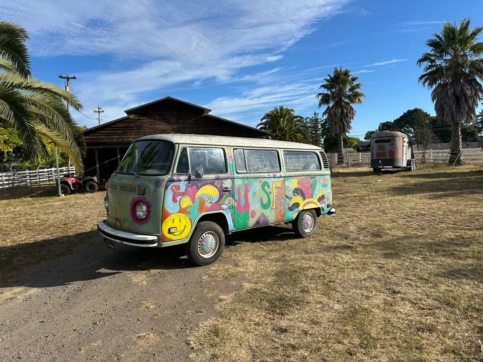 1977 Volkswagen Bay-Window Bus - Image 2 of 10