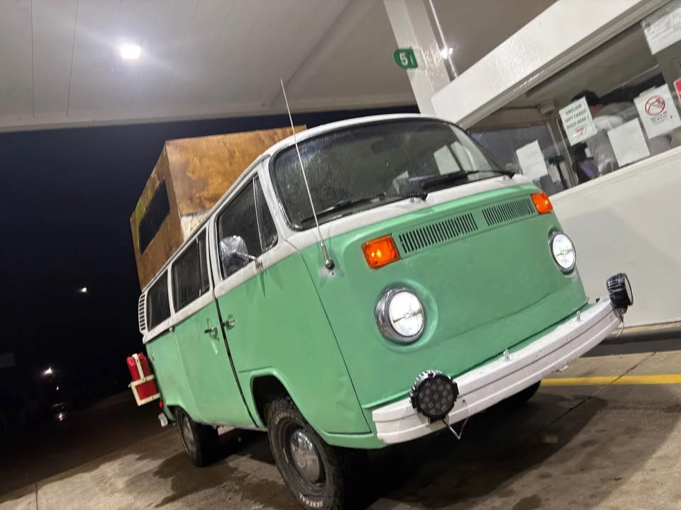 1977 Volkswagen Bay-Window Bus - Image 2 of 5
