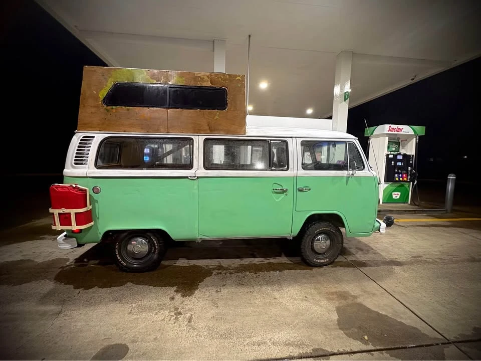 1977 Volkswagen Bay-Window Bus - Image 3 of 5