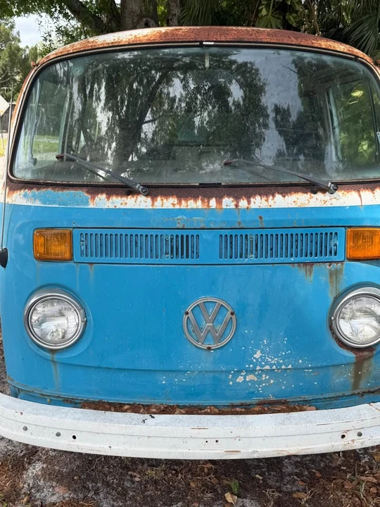 1977 Volkswagen Bay-Window Bus - Image 6 of 7