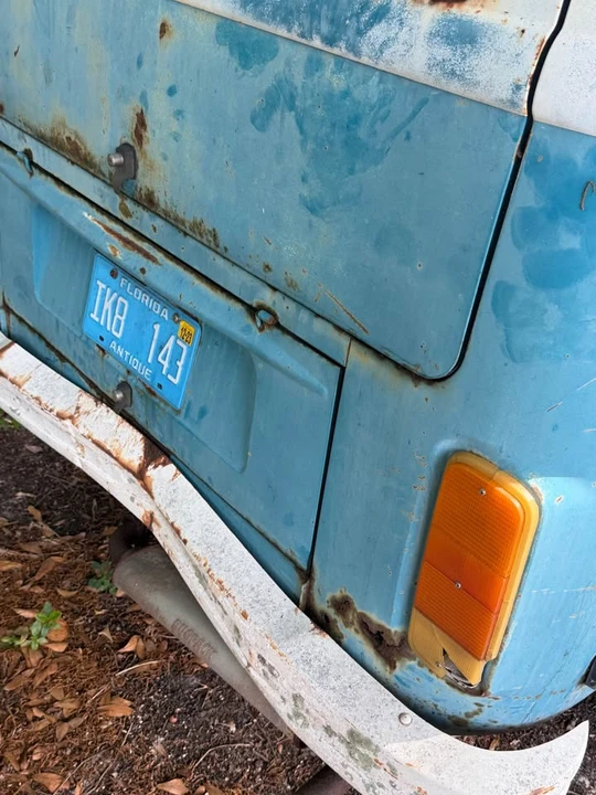 1977 Volkswagen Bay-Window Bus - Image 2 of 7