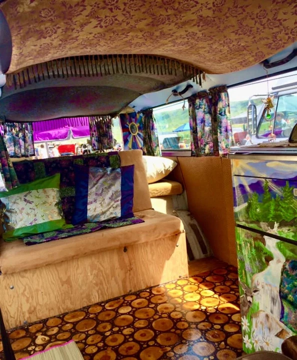 1977 Volkswagen Bay-Window Bus - Image 3 of 7