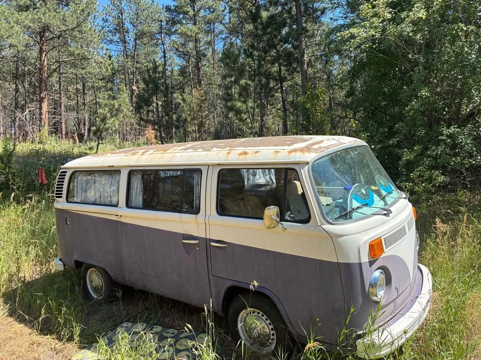 1977 Volkswagen Bay-Window Bus - Image 2 of 7