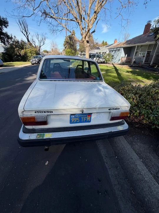 1977 Volvo 244 - Image 4 of 7