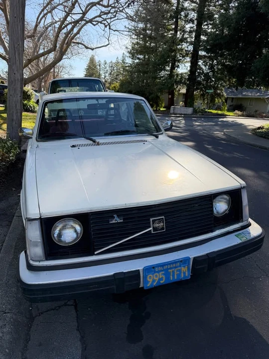 1977 Volvo 244 - Image 3 of 7