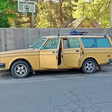 1977 Volvo 240 Wagon