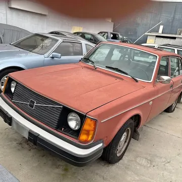 1977 Volvo 244