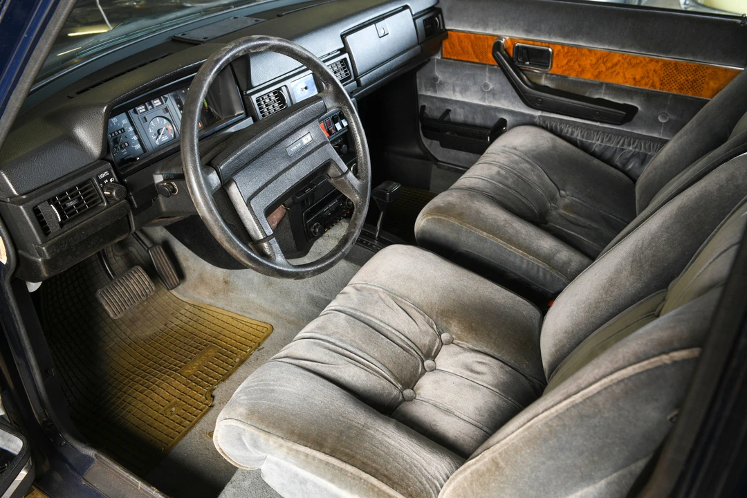 1977 Volvo 264 - Image 14 of 31