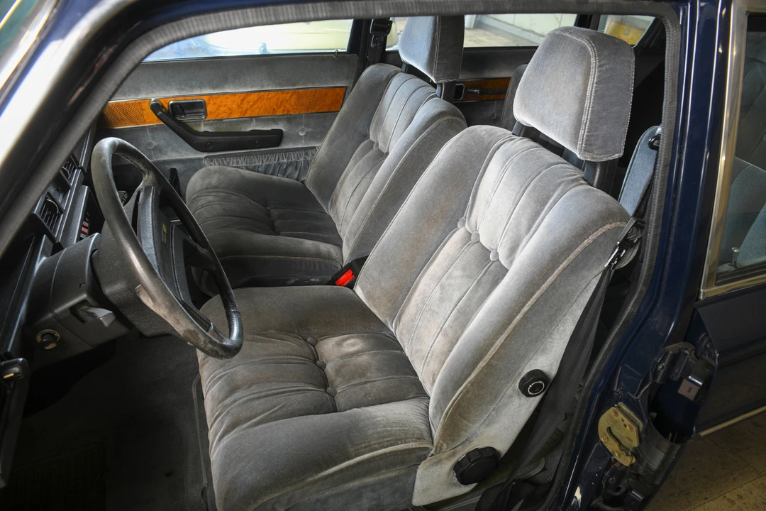 1977 Volvo 264 - Image 18 of 31