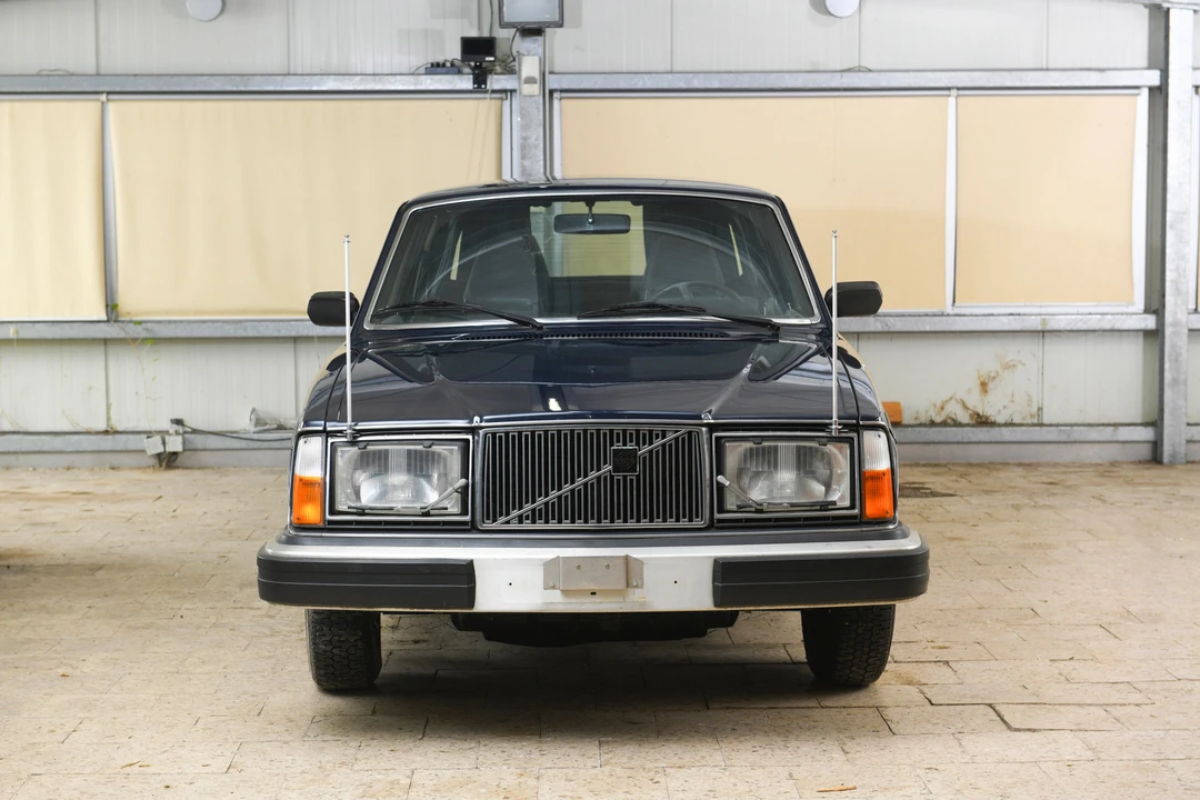 1977 Volvo 264 - Image 8 of 31