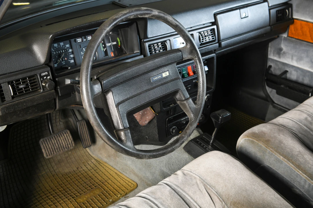 1977 Volvo 264 - Image 15 of 31