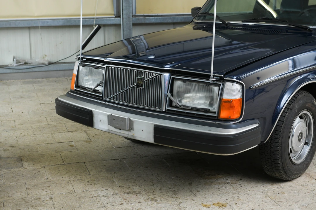 1977 Volvo 264 - Image 10 of 31