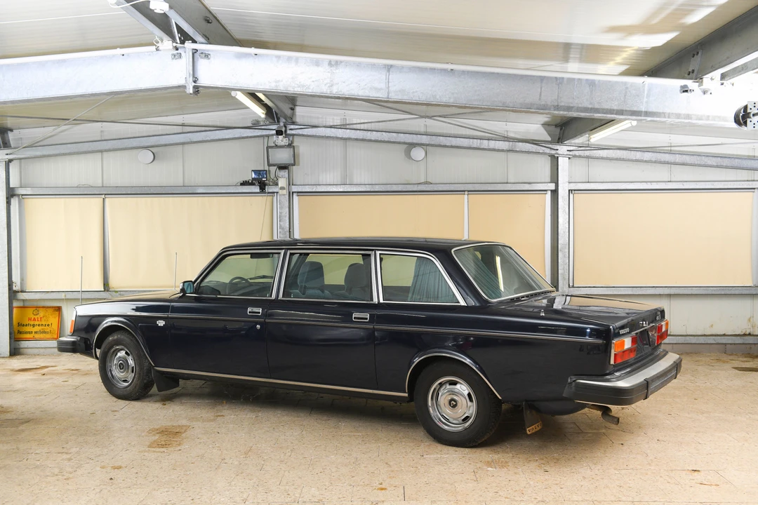 1977 Volvo 264 - Image 3 of 31