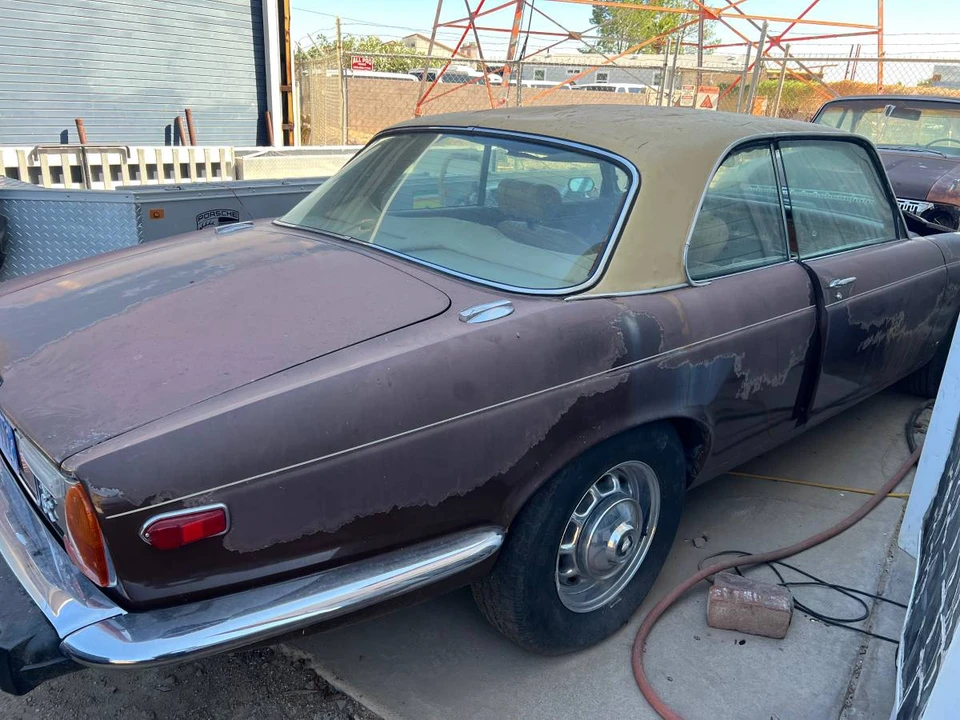 1977 Jaguar XJ Coupe - Image 11 of 12
