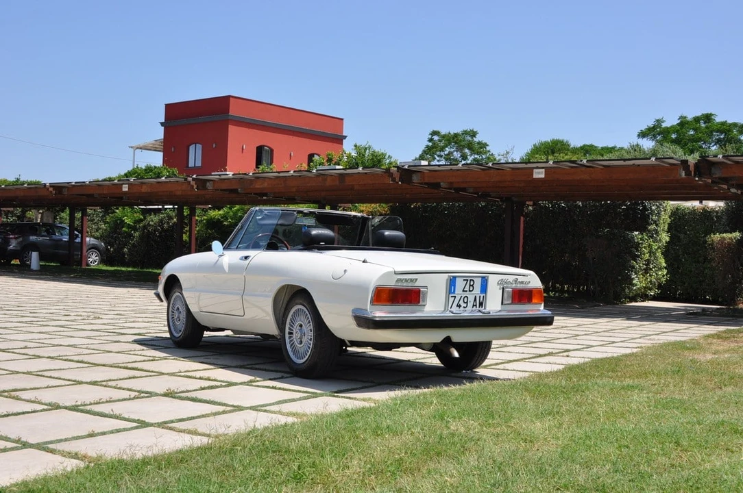1970 Alfa Romeo Series 2 - Image 6 of 30