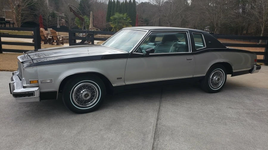 1978 Buick Riviera 4th-7th Gen - Image 2 of 24