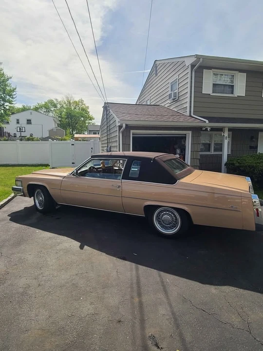 1978 Cadillac DeVille 5th Gen - Image 2 of 9