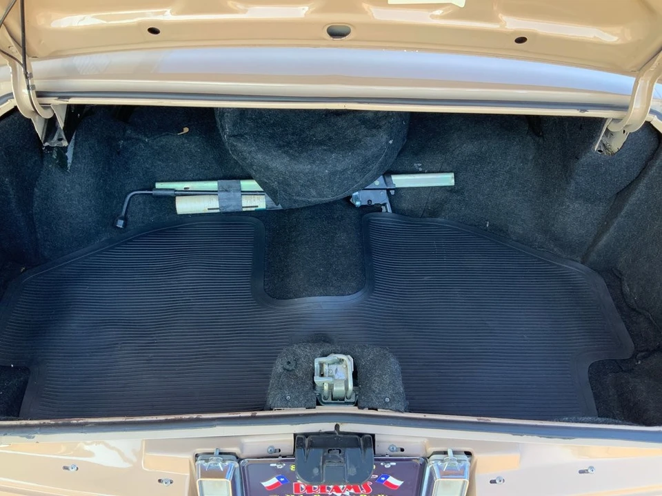 1978 Cadillac Eldorado 9th Gen - Image 4 of 12