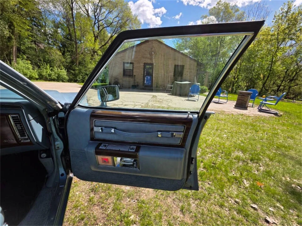 1978 Cadillac DeVille 5th Gen - Image 19 of 31