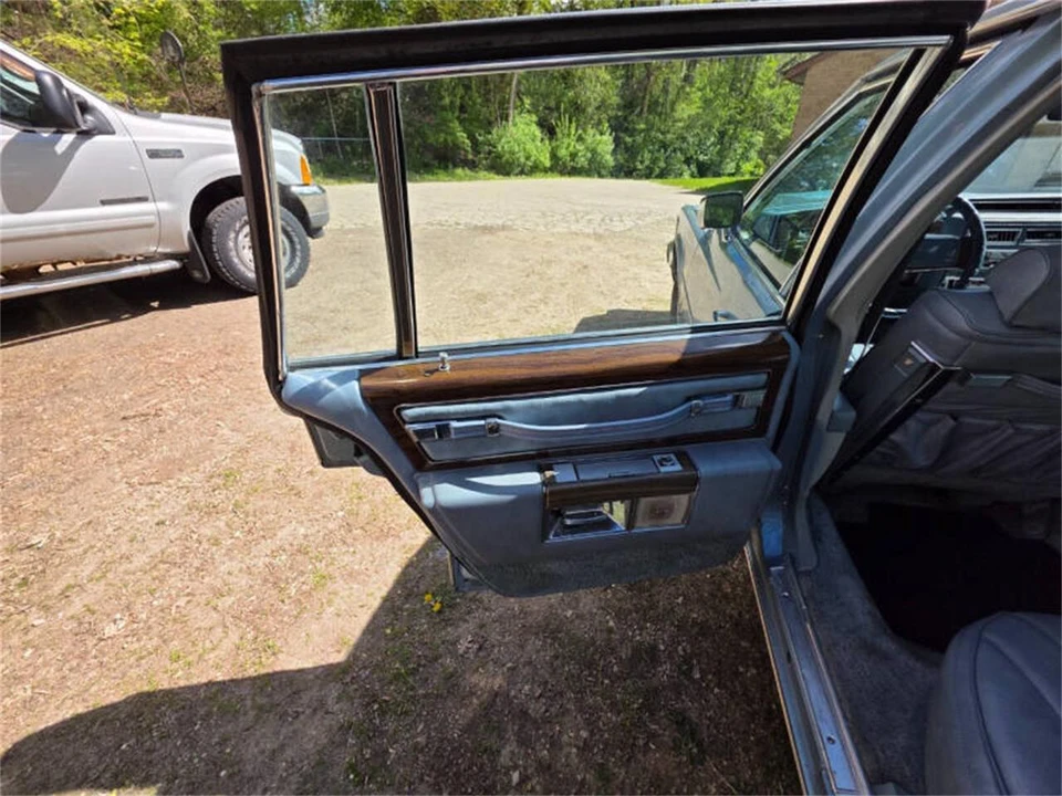 1978 Cadillac DeVille 5th Gen - Image 27 of 31