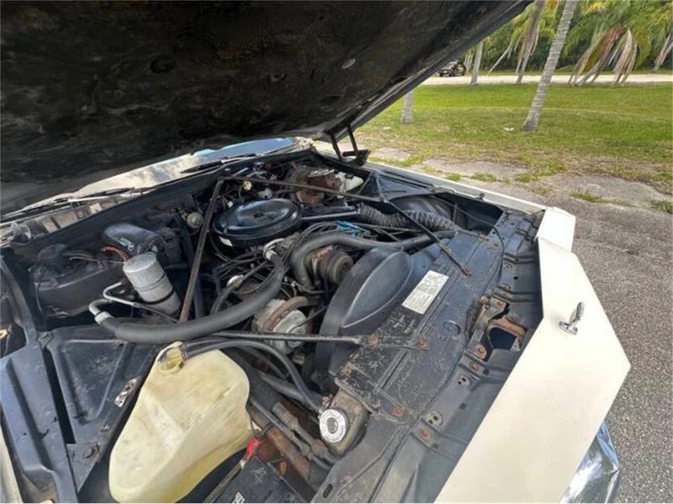 1978 Cadillac DeVille 5th Gen - Image 2 of 21