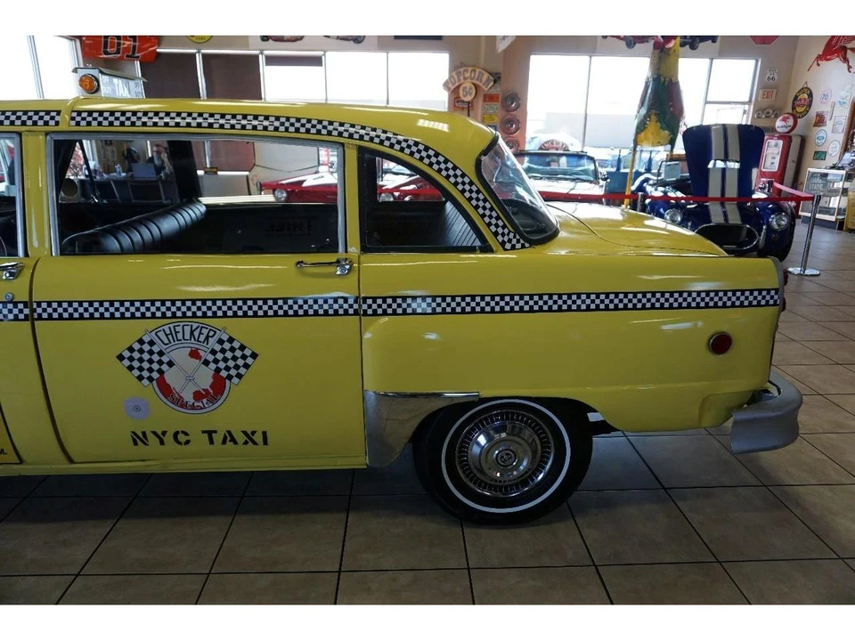 1978 Checker - Image 10 of 31