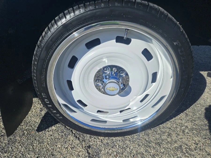 1978 Chevrolet Suburban 7th Gen - Image 11 of 31