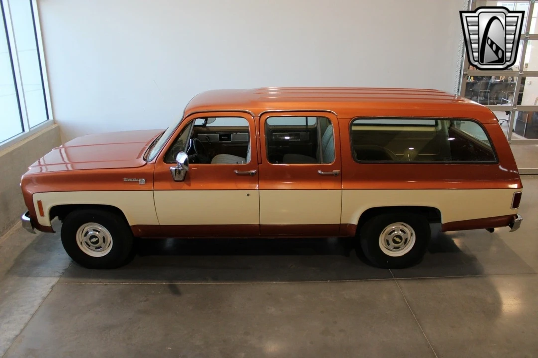 1978 Chevrolet Suburban 7th Gen - Image 9 of 12