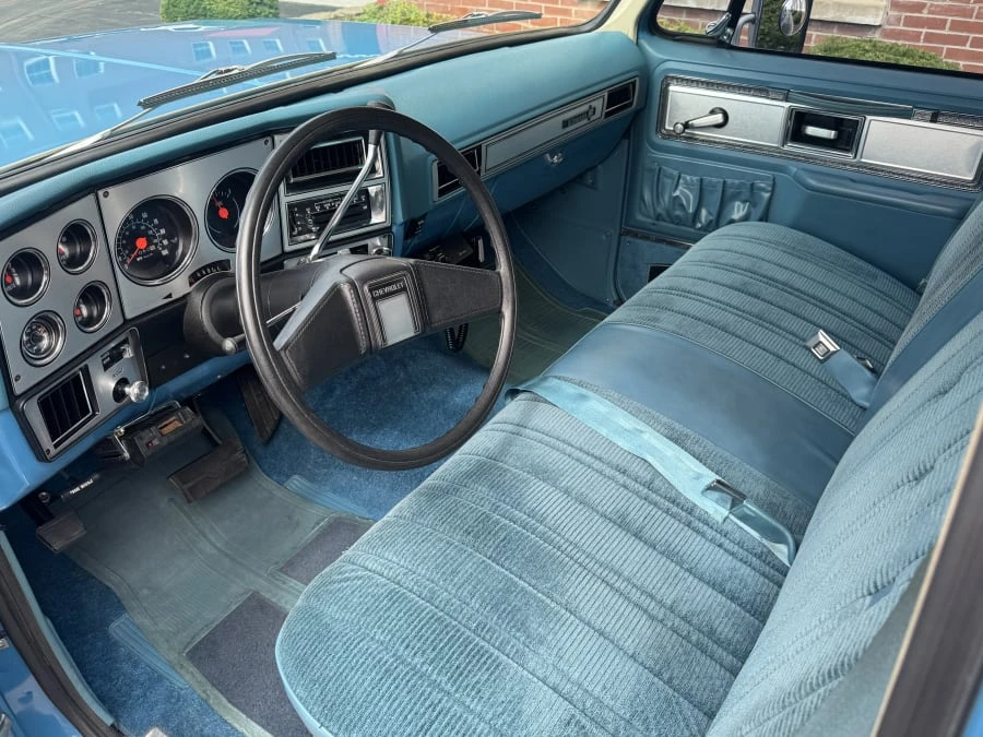 1978 Chevrolet Suburban 7th Gen - Image 5 of 13