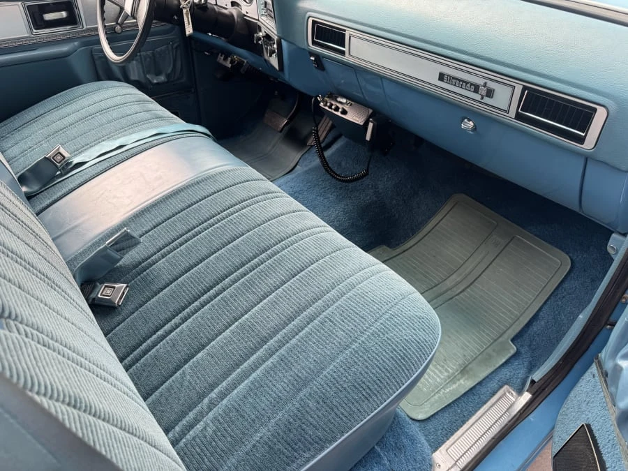 1978 Chevrolet Suburban 7th Gen - Image 10 of 13