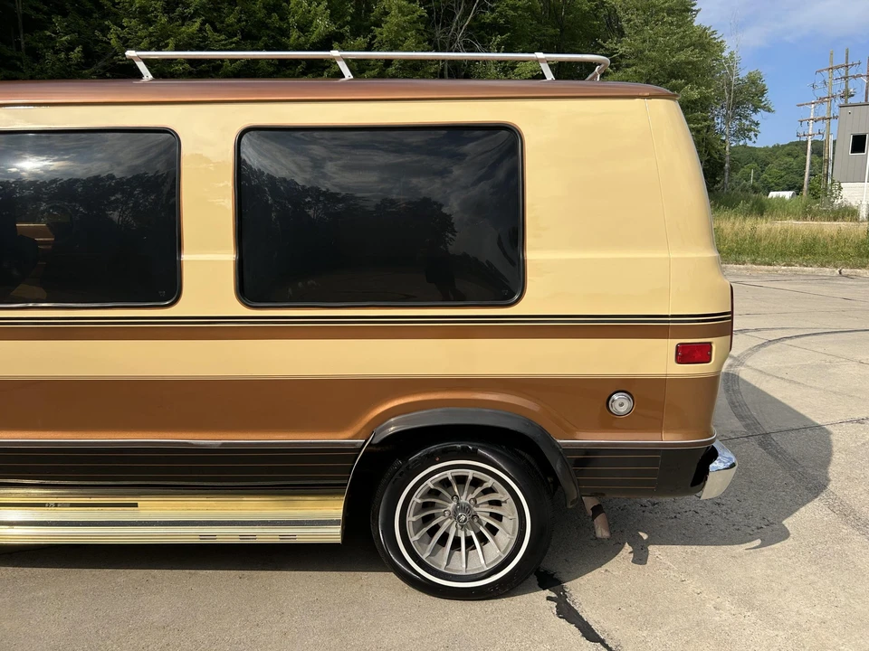 1978 Dodge Ram Van - Image 15 of 31