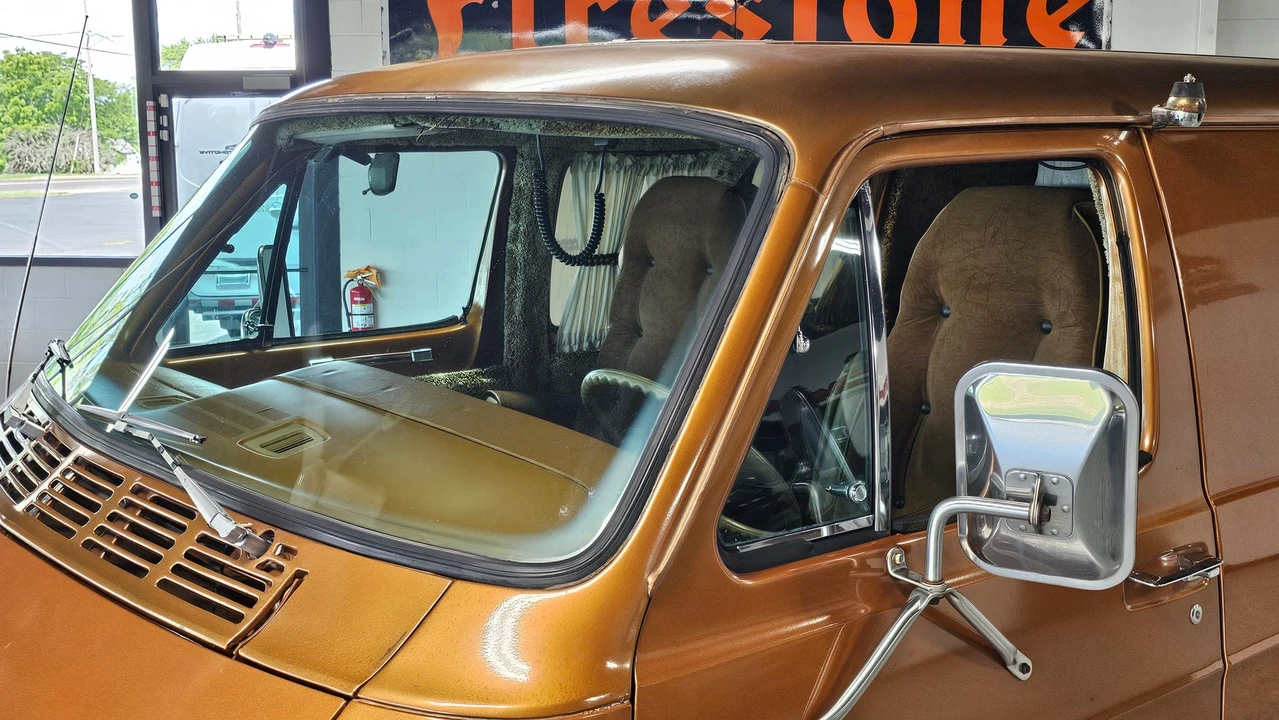 1978 Dodge Ram Van - Image 23 of 31