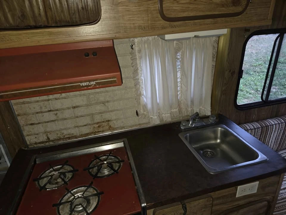 1978 Dodge Ram Van - Image 16 of 17