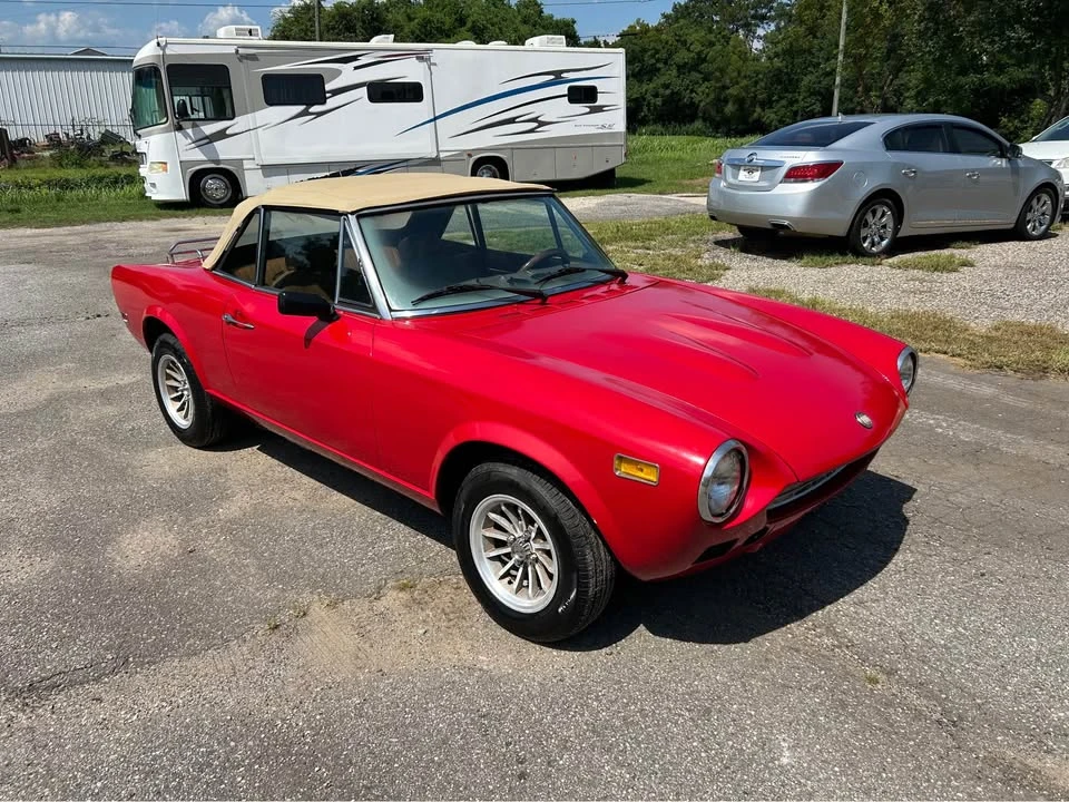 1978 Fiat 124 Sport Spider - Image 2 of 18