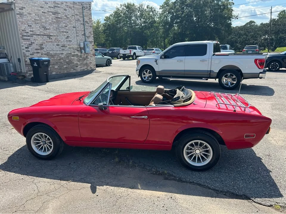 1978 Fiat 124 Sport Spider - Image 11 of 18