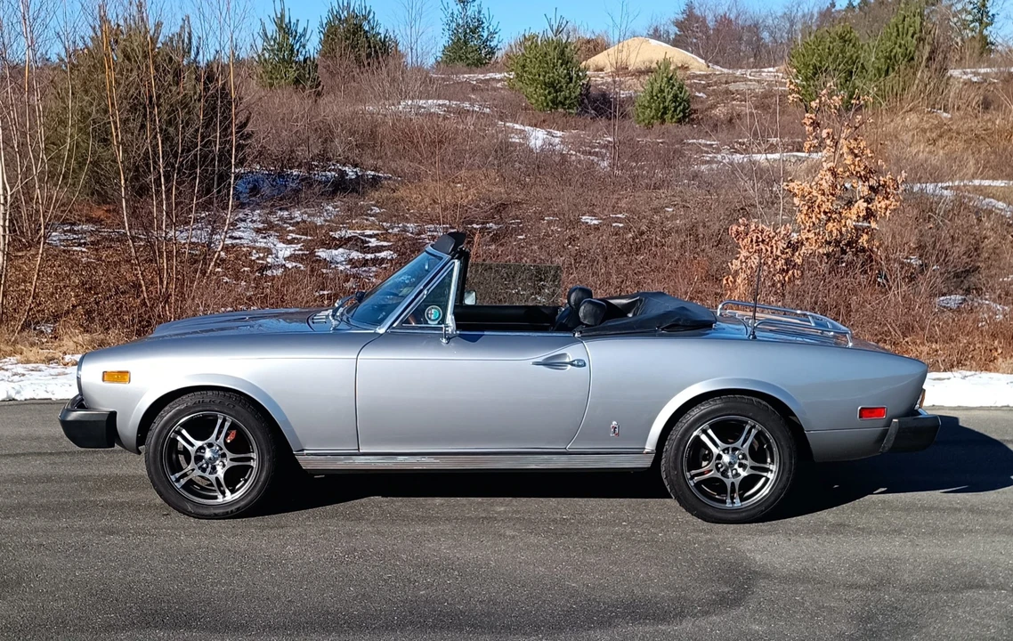 1978 Fiat 124 Sport Spider - Image 27 of 31