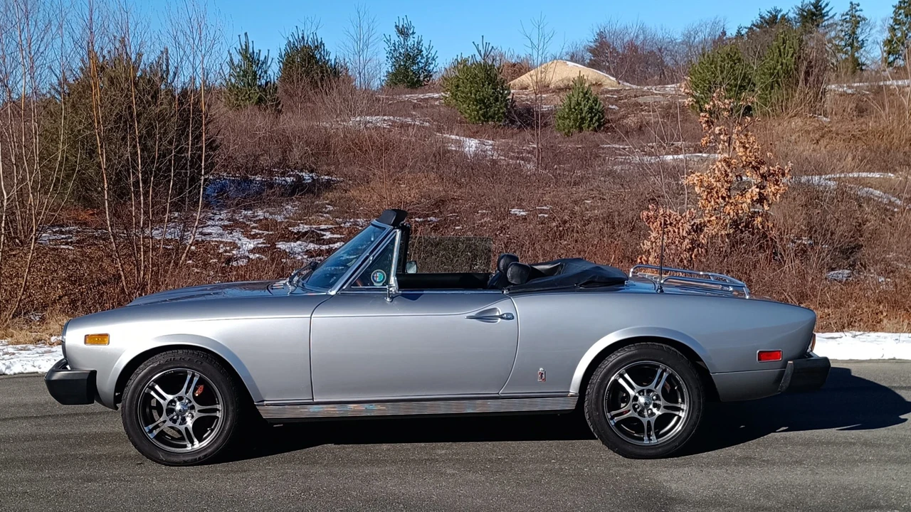1978 Fiat 124 Sport Spider - Image 28 of 31