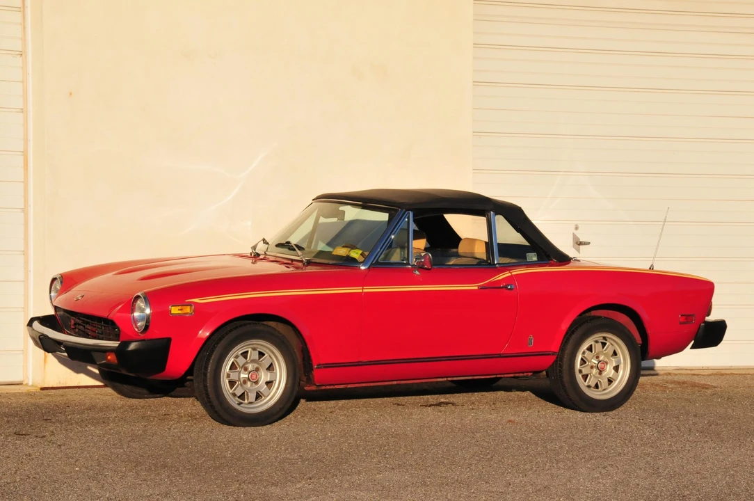 1978 Fiat 124 Sport Spider - Image 23 of 31