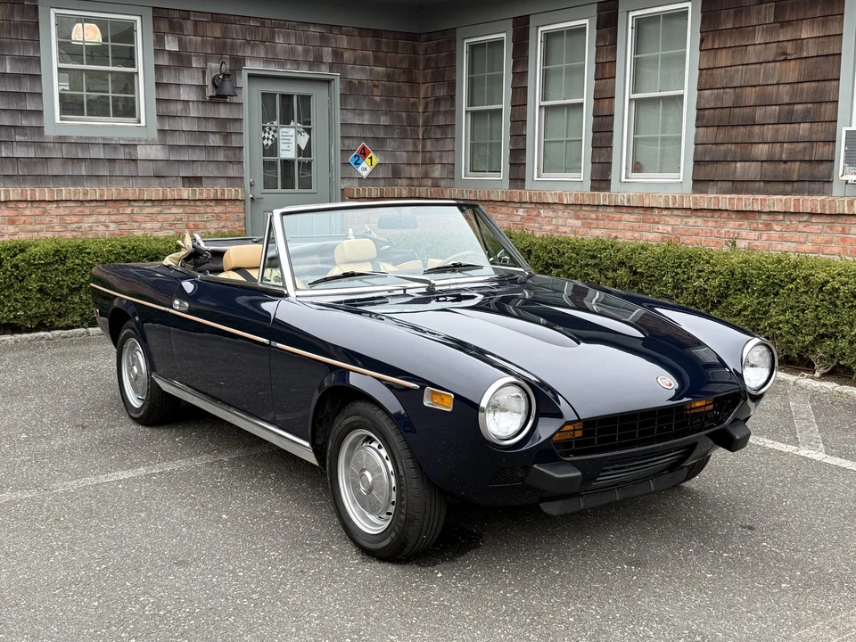 1978 Fiat 124 Sport Spider - Image 12 of 31