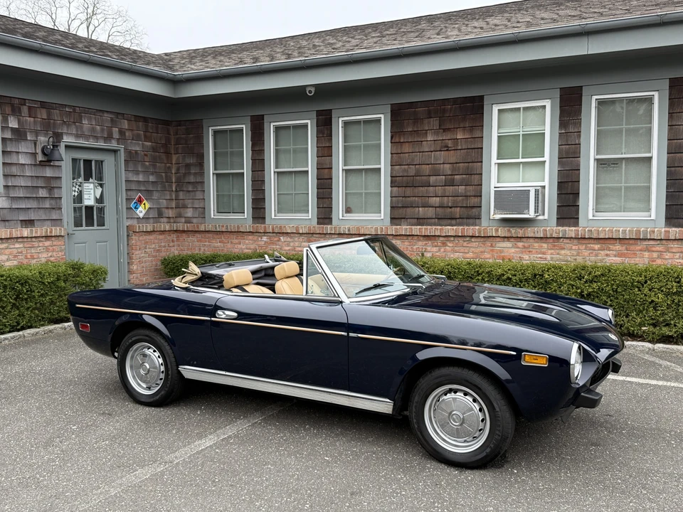 1978 Fiat 124 Sport Spider - Image 11 of 31